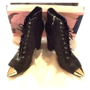 NEW JEFFREY CAMPBELL LEATHER BLACK BOOTIE.